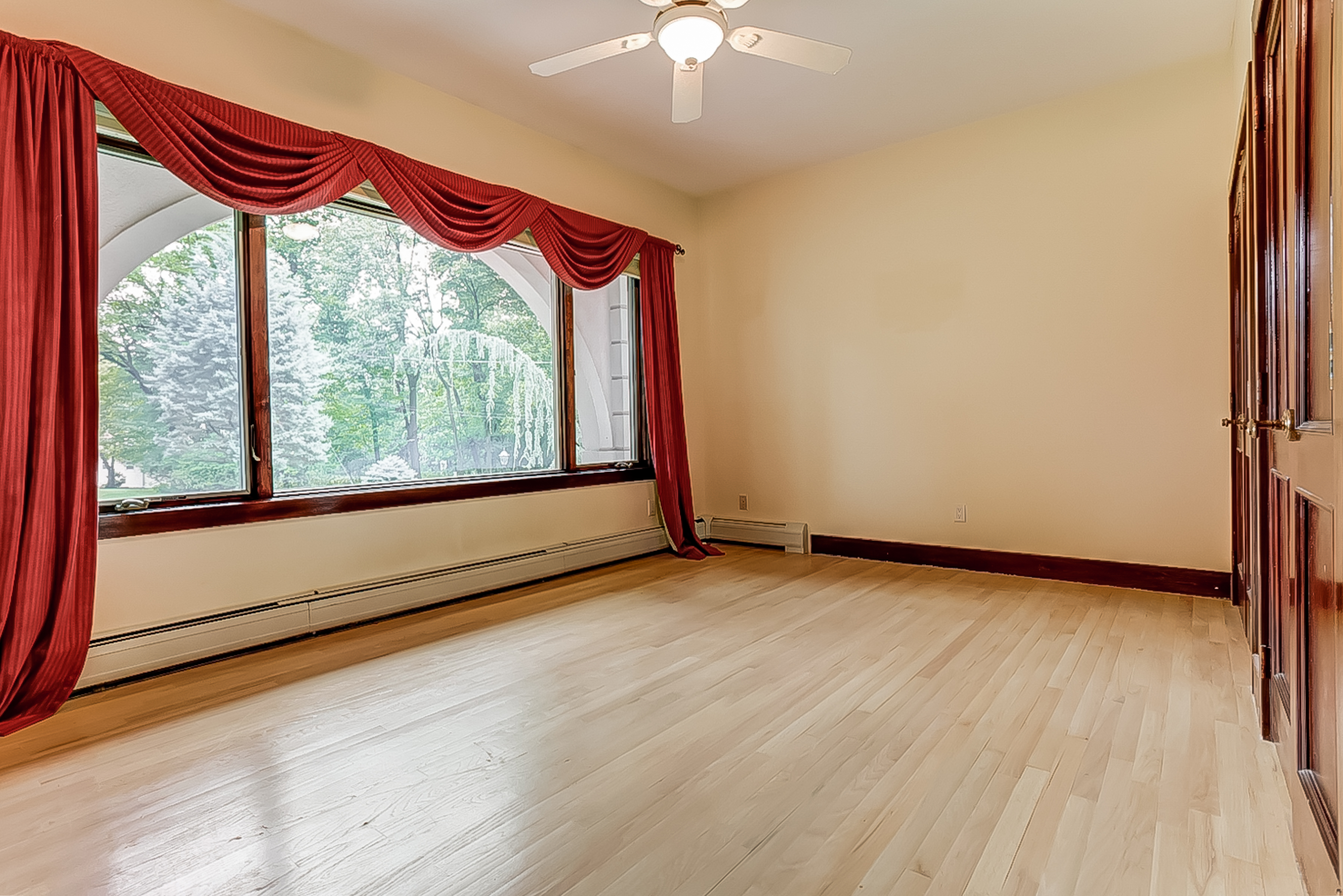 12 – 200 White Oak Ridge Road – First Level Guest Suite