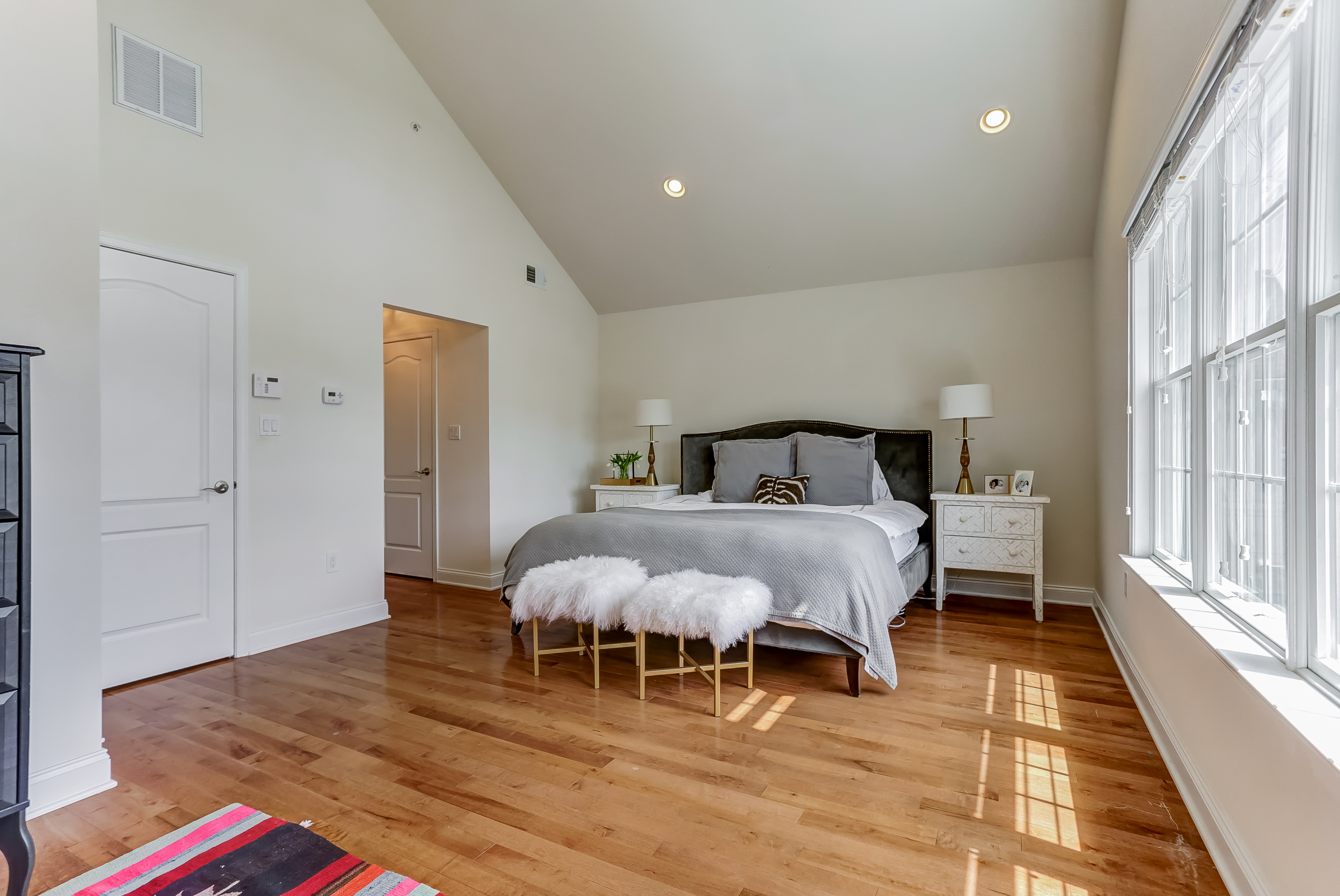 15 – 19 Woodstone Circle – Master Bedroom