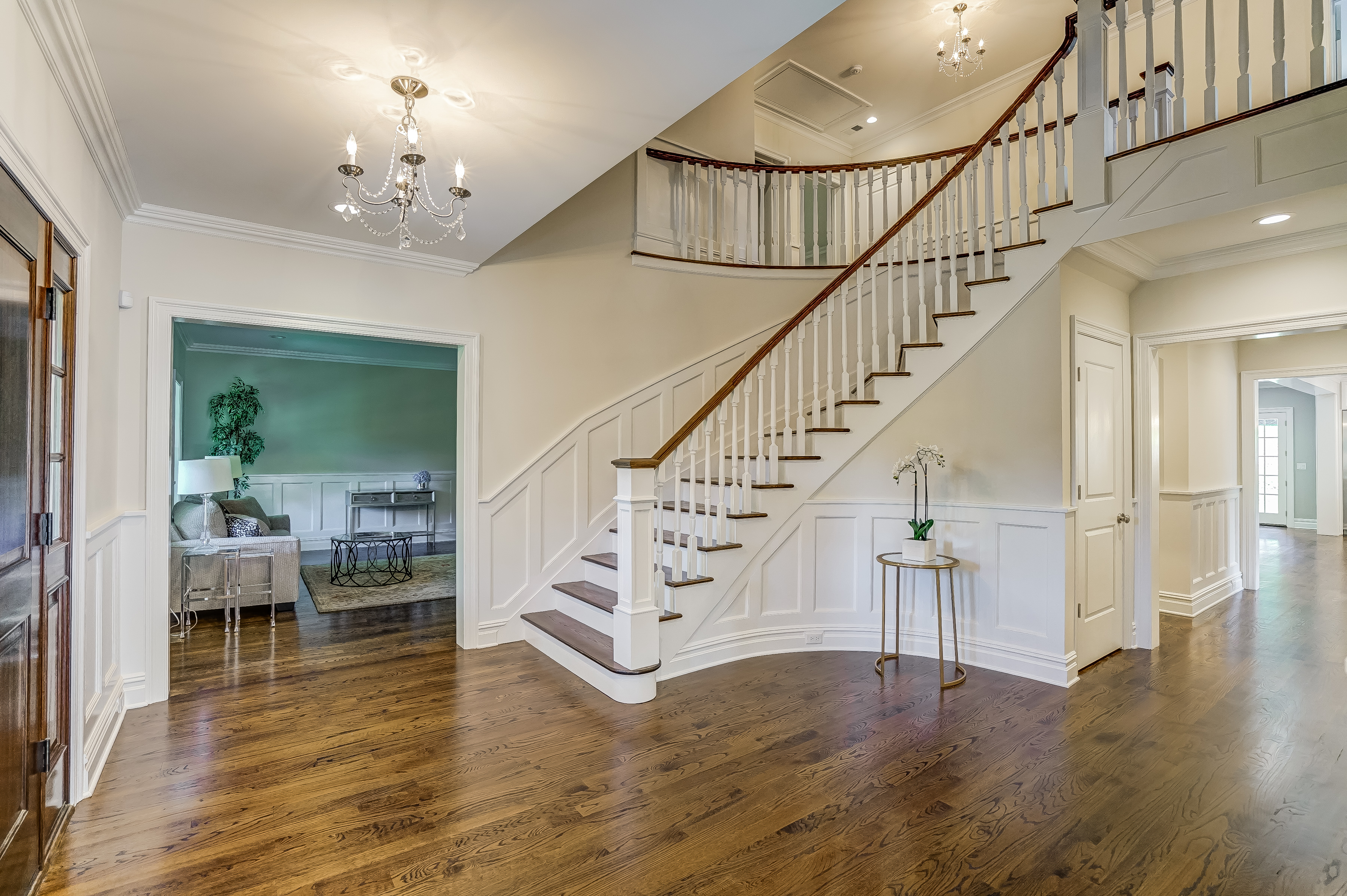 3 – 110 Farley Road – Two-Story Grand Entrance Hall