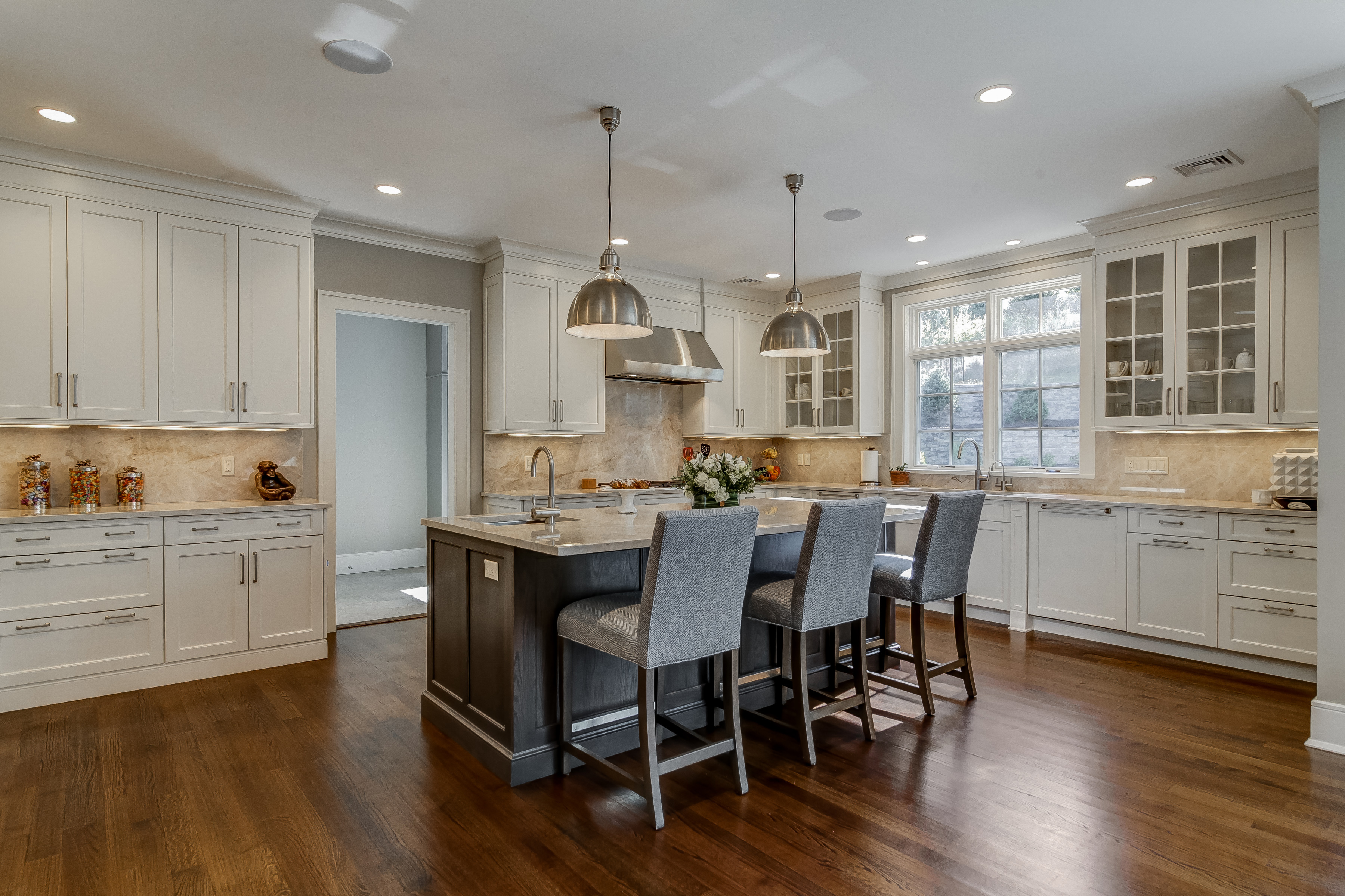 9 – Gourmet Eat-in Kitchen – 20 Troy Drive, Example of Most Recent Project from Builder