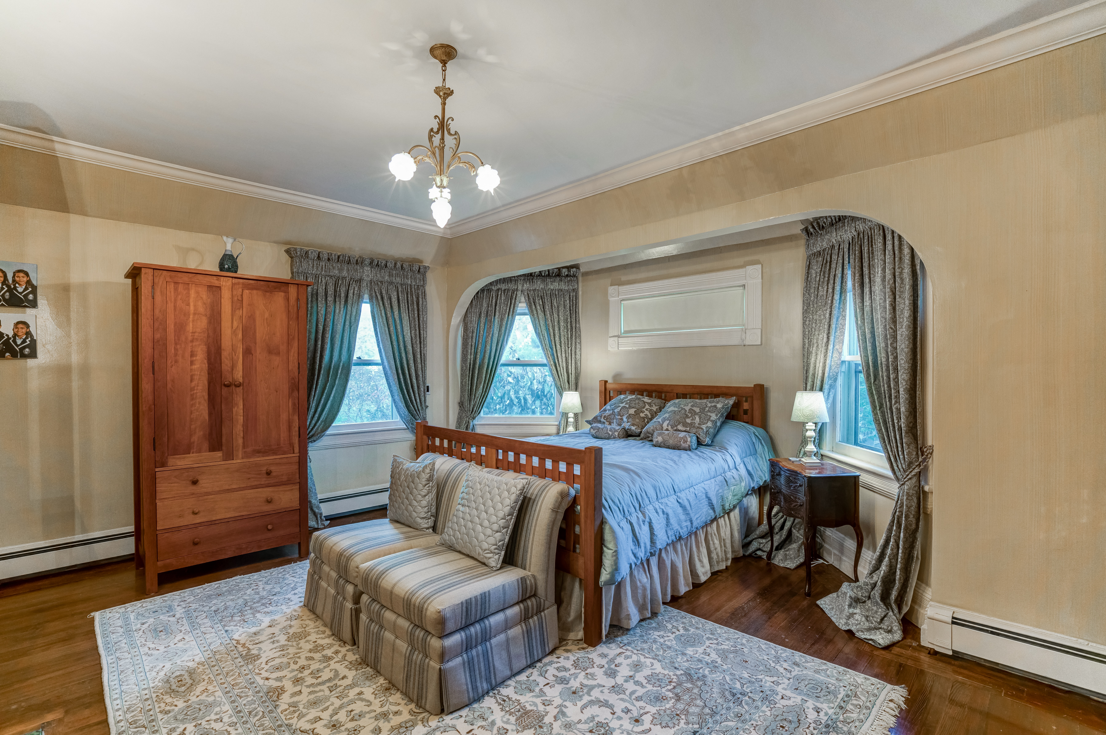 12 – 25 Forest Drive – Master Bedroom