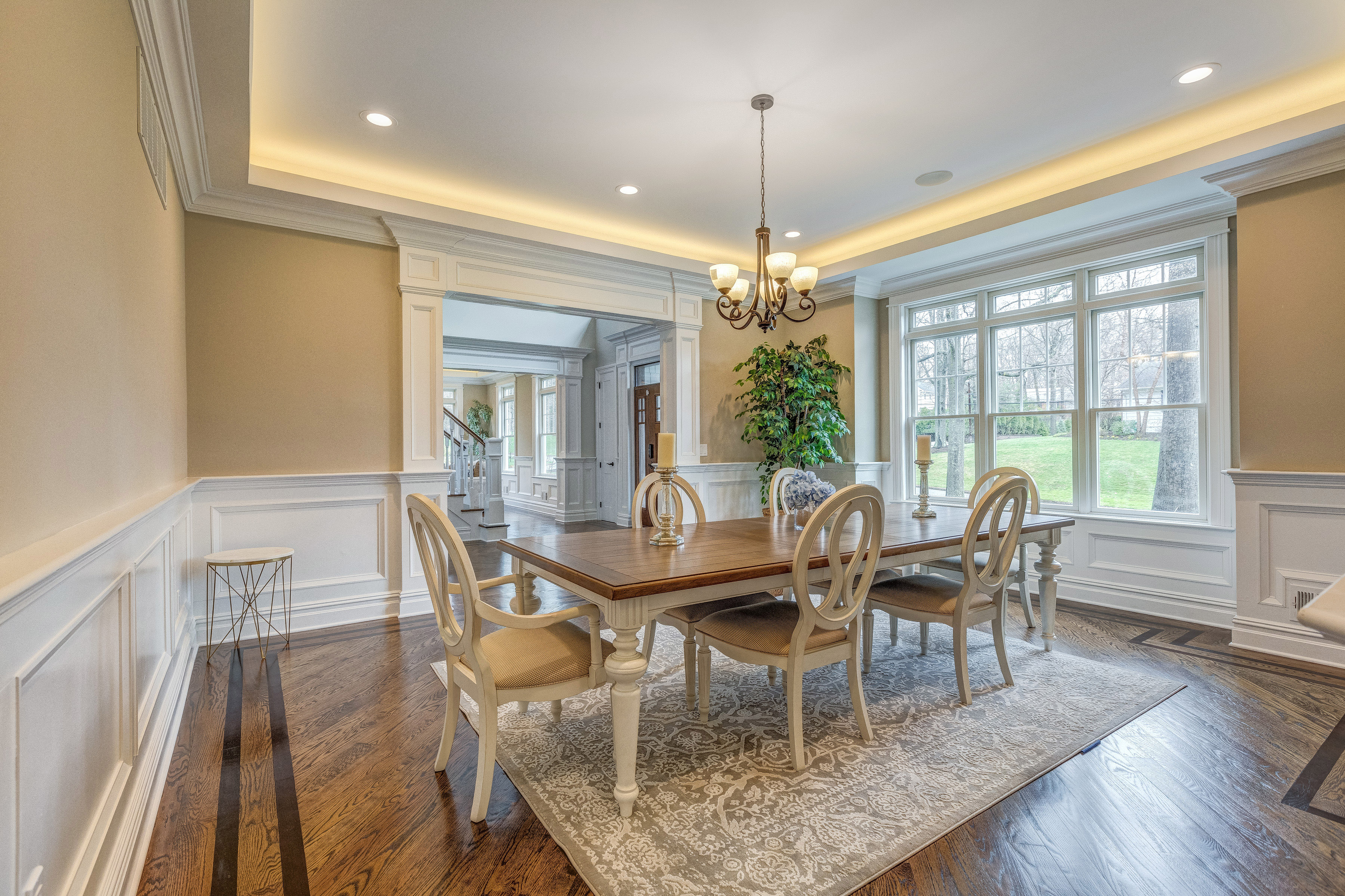 12 – 93 Slope Drive – Dining Room