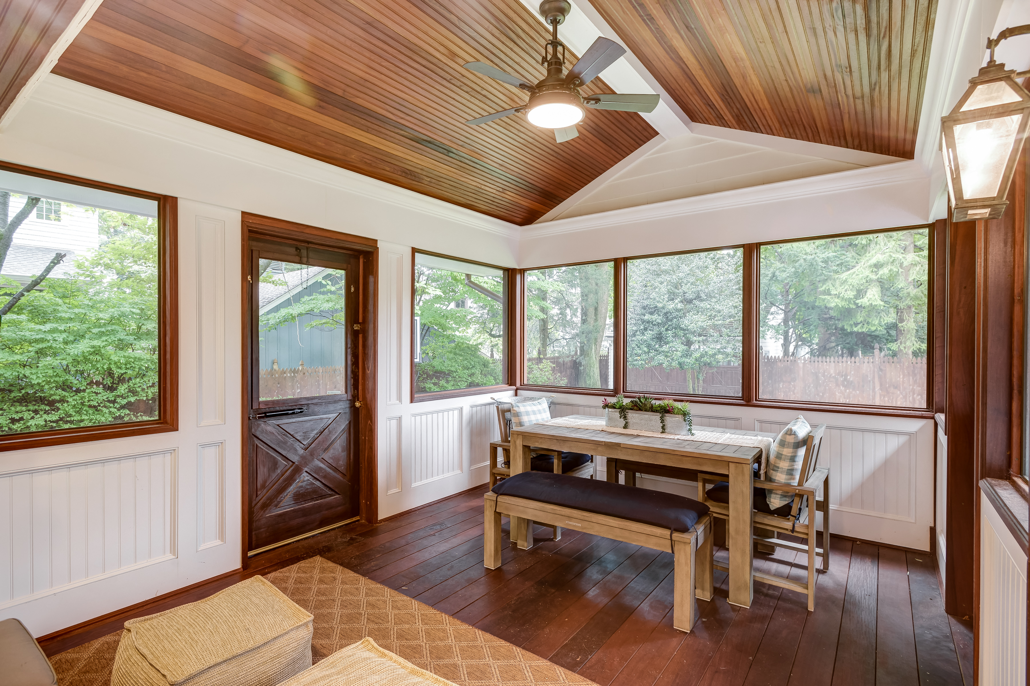11 – 73 Knollwood Road – New Screened-In Porch