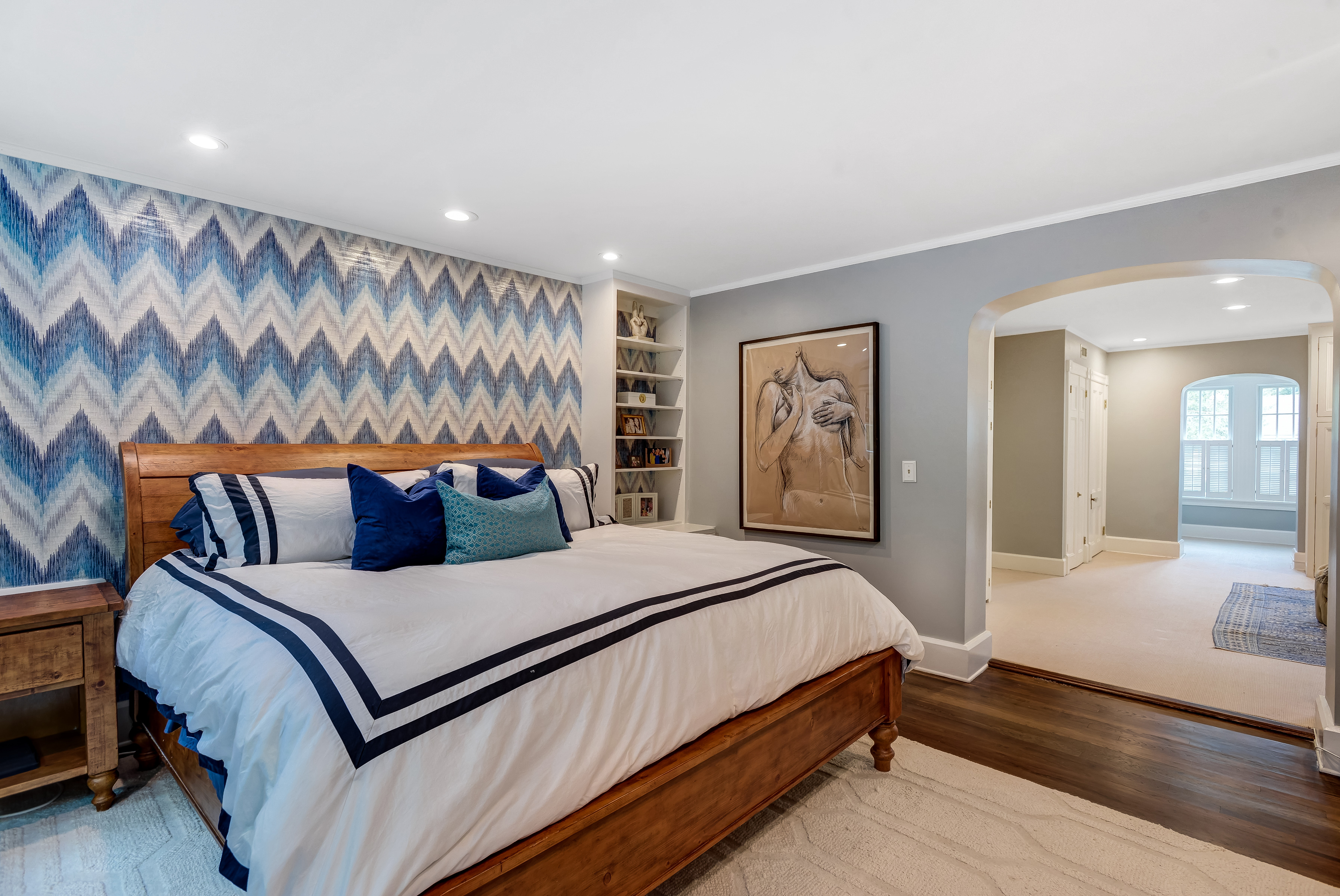 16 – 73 Knollwood Road – Beautiful Master Bedroom