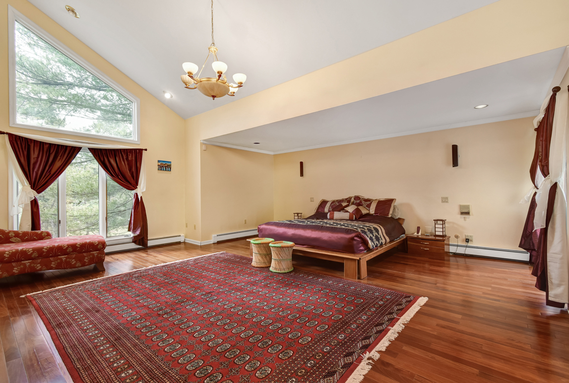 12 – 1 Lenape Road – Spectacular Master Bedroom