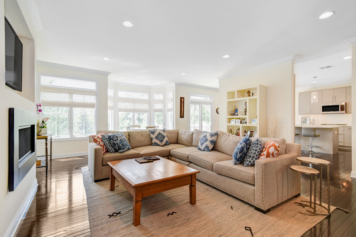 3 – 14 Metzger Drive – Family Room