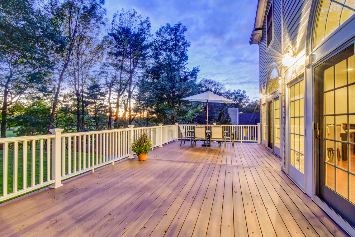 3 – 89 Browning Road – Beautiful Deck with Stunning Views