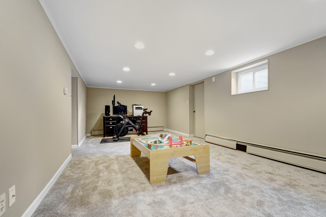 21 – 45 Parkview Drive – Recreation Room