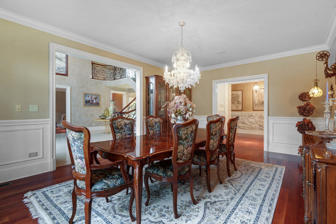 4 – 35 Lakeview Avenue – Dining Room