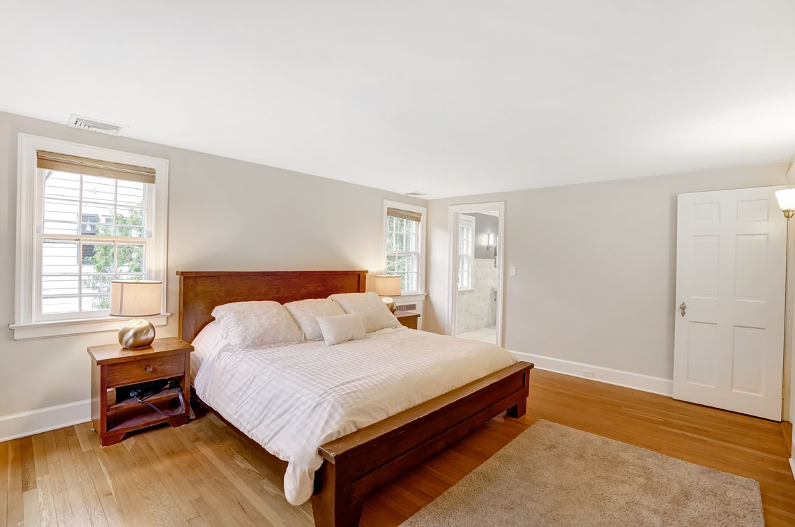 10 – 29 Haddonfield Road – Master Bedroom