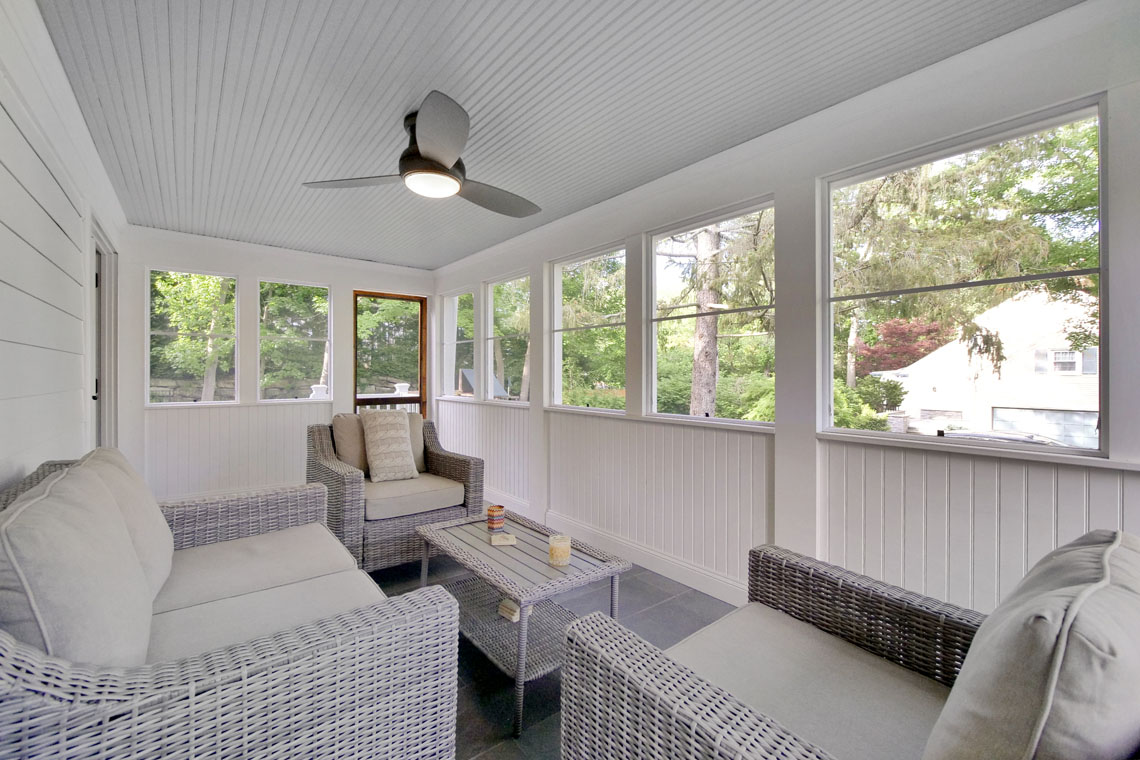 12 – 25 Barnsdale Road – New Screened-in Porch