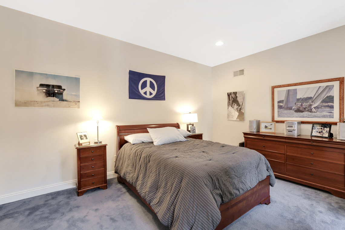 19 – 130 Fairfield Drive – Bedroom