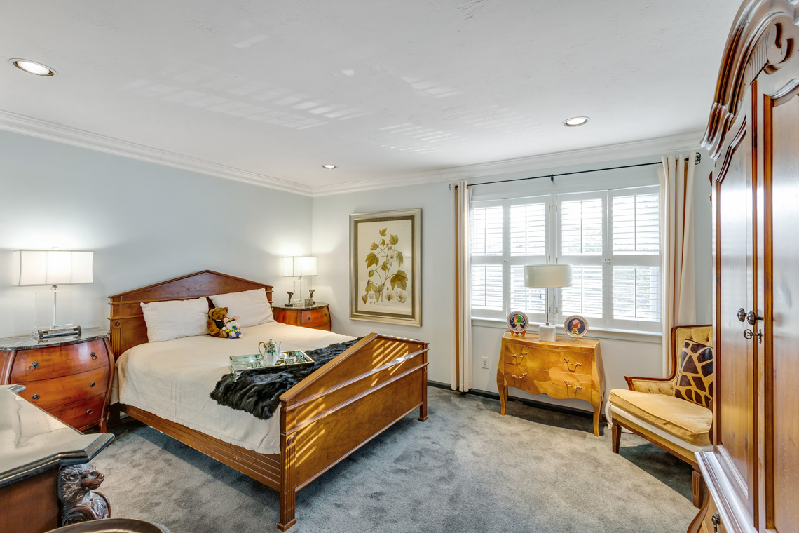 14 – 868 Morris Turnpike – Beautiful Master Bedroom