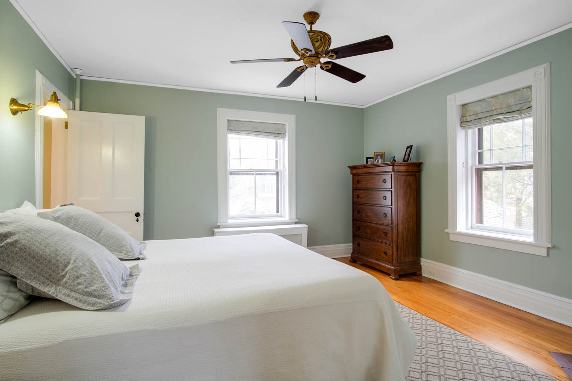 19 – 63 Crescent Place – Master Bedroom