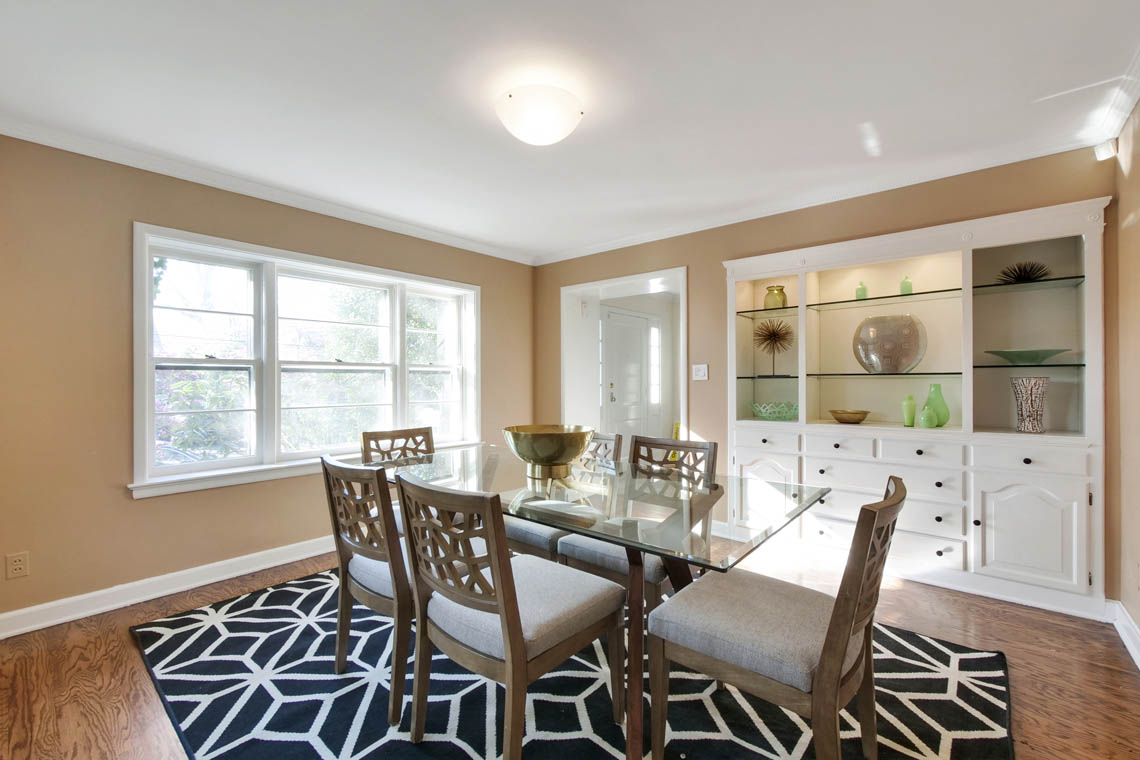 7 – 304 Forest Dr South – Dining Room